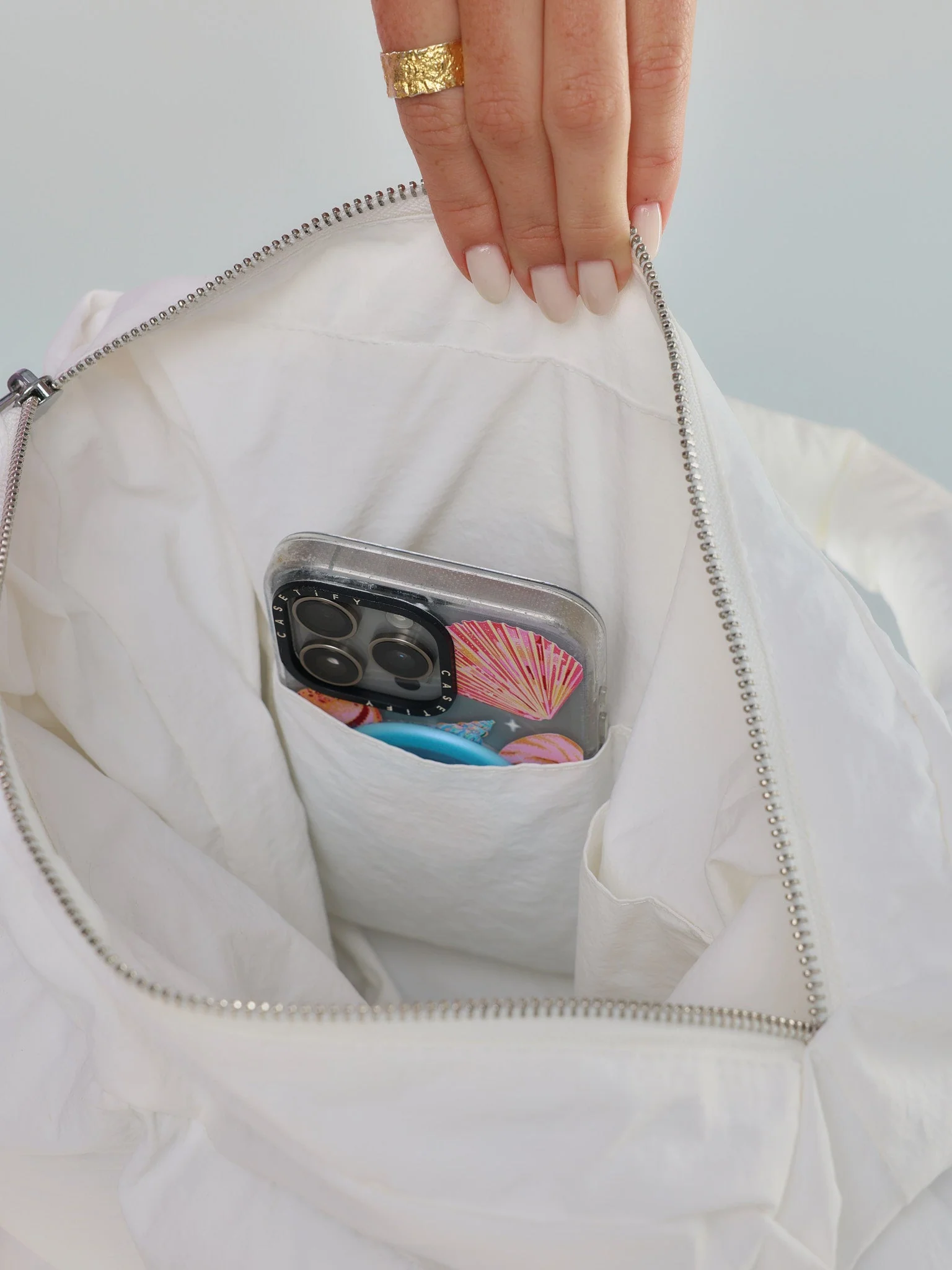 CLOUD PUFFER BAG - Image 10